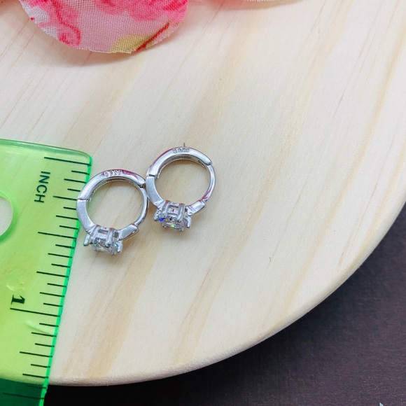 🌟 Sterling Silver 925 CZ Huggie Hoop Round Earrings - Picture 4 of 5